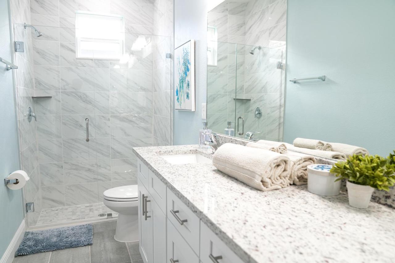 Chestnut Luxury Villas #3 Тампа Екстериор снимка